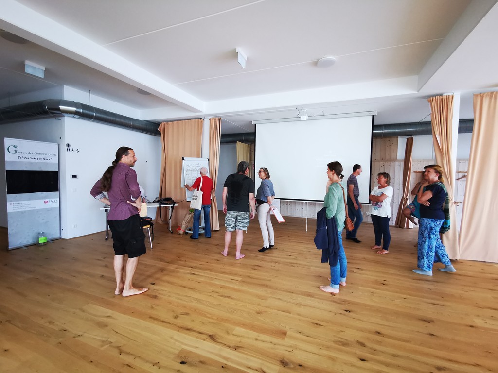 Austausch-Vernetzungstreffen-NOE-Wohnprojekte-Gemeinschaftshaus-Garten-der-Generationen