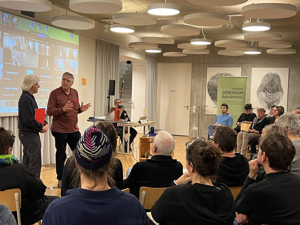 Moderation und Begrüßung - Erich Kolenaty (l), Leo Baumfeld (r)